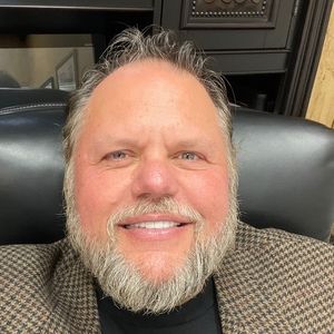 Meet your Posher, Clifton